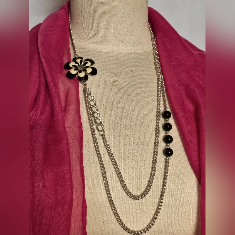 Dots Flower Fashion Necklace